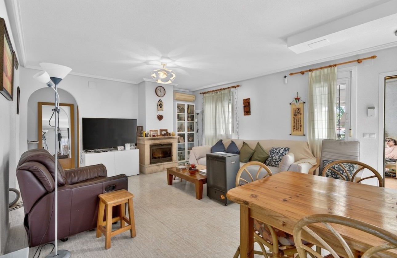 Resale - Villa - Gran Alacant