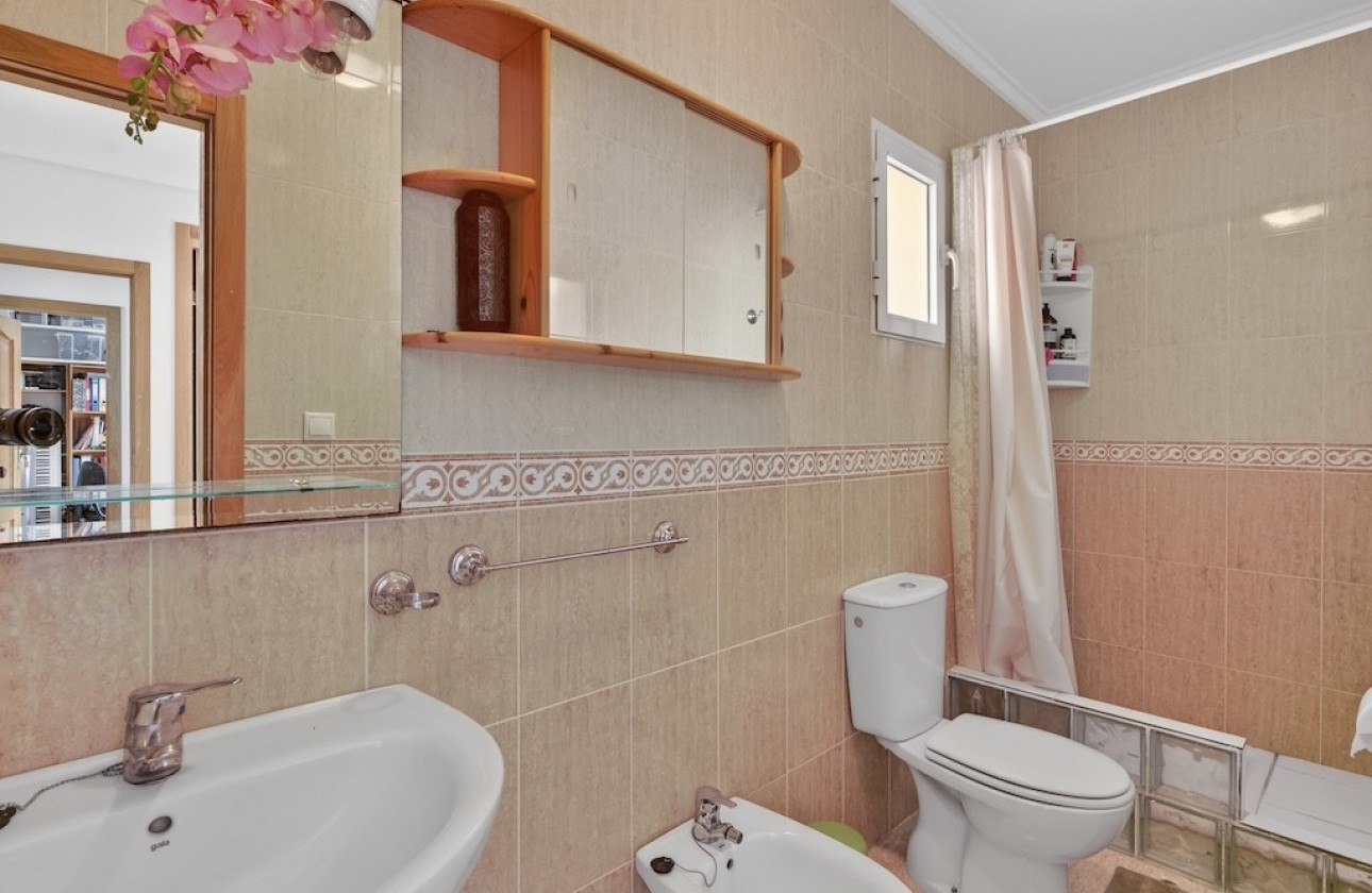 Resale - Villa - Gran Alacant