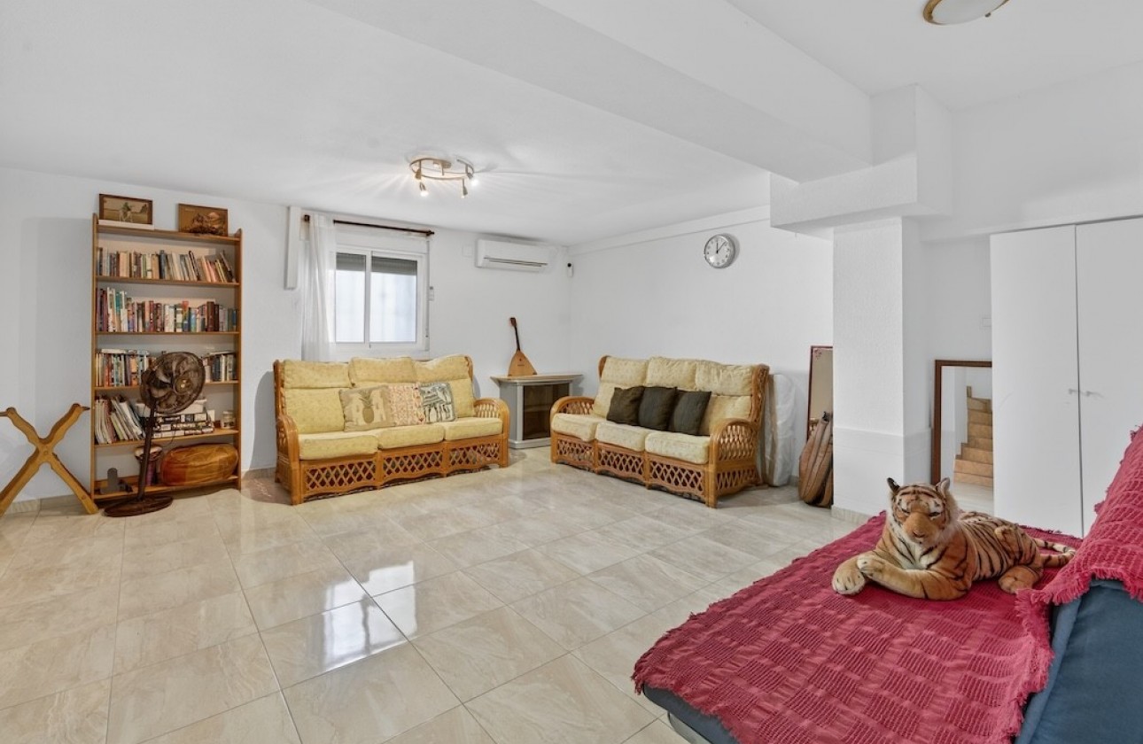 Resale - Villa - Gran Alacant