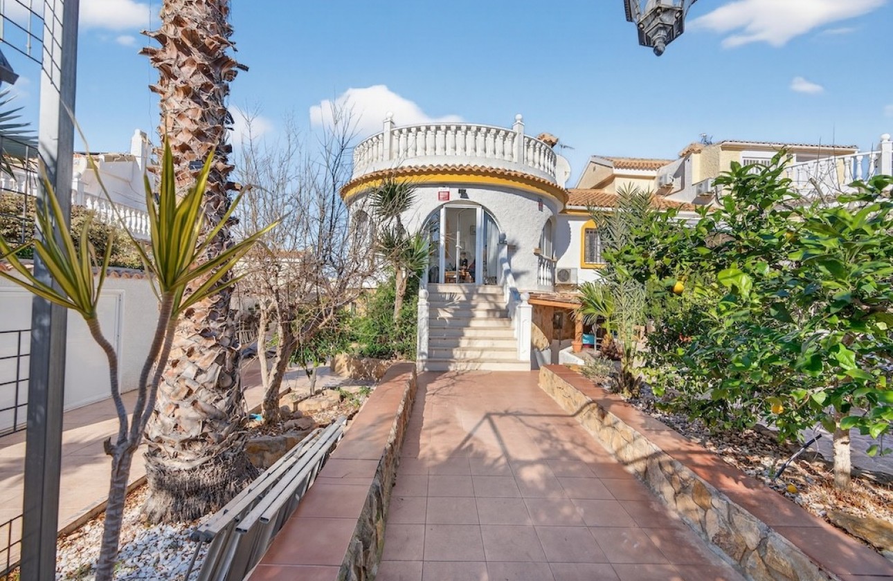 Resale - Villa - Gran Alacant