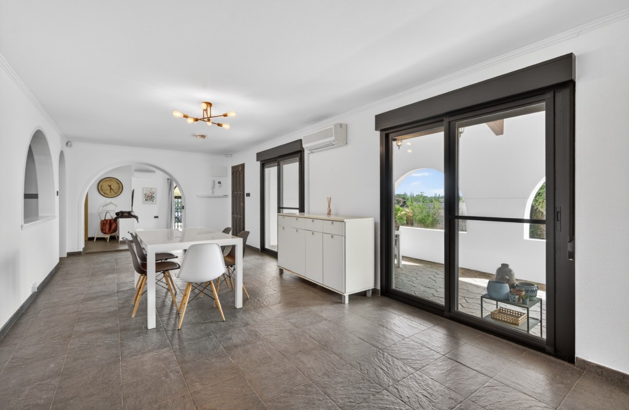 Brukte Boliger - Villa - Santa Pola