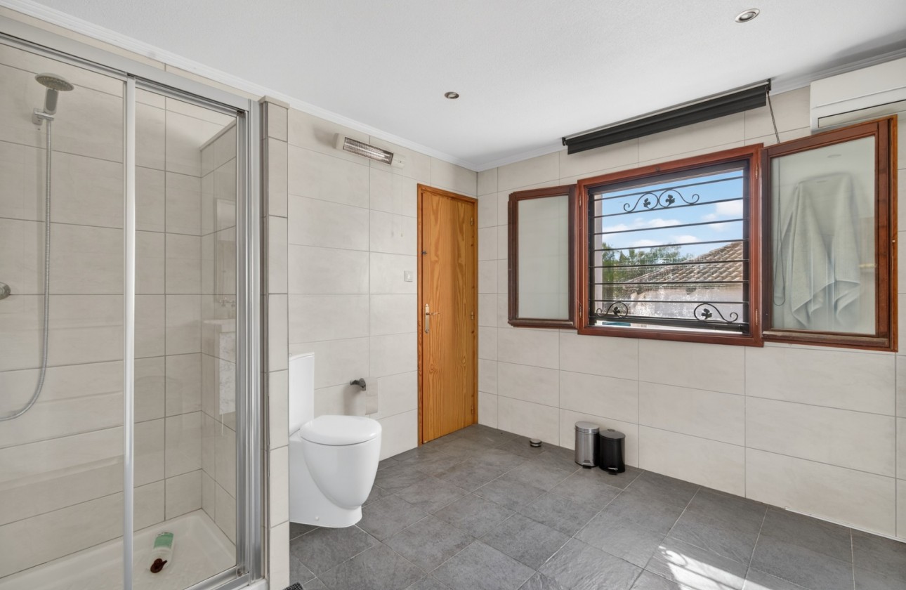 Brukte Boliger - Villa - Santa Pola