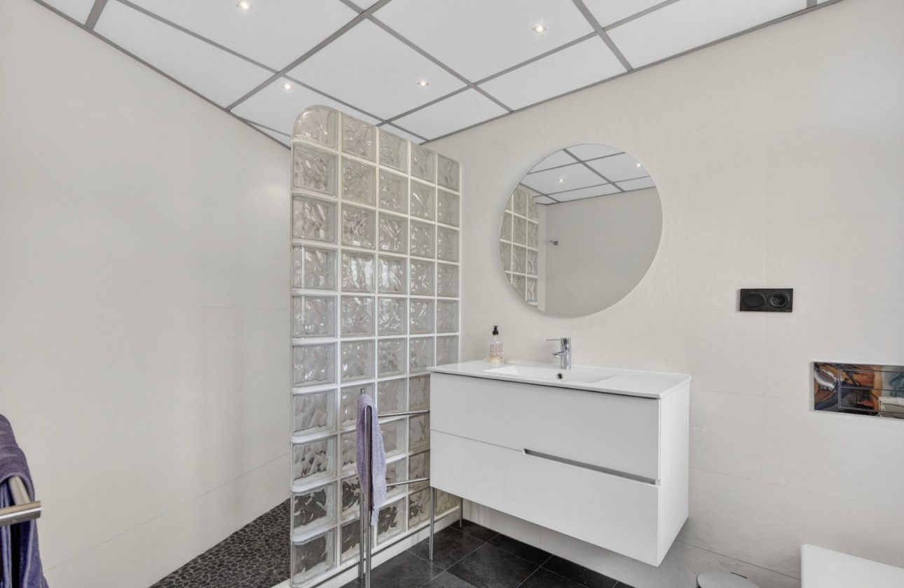 Brukte Boliger - Villa - Santa Pola