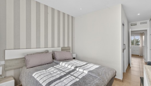 Resale - Ground Floor  - Torrevieja - Aguas Nuevas 