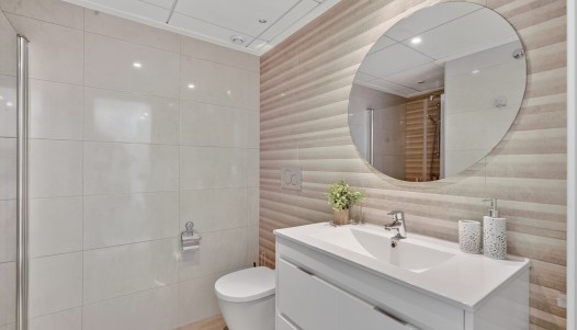 Resale - Ground Floor  - Torrevieja - Aguas Nuevas 