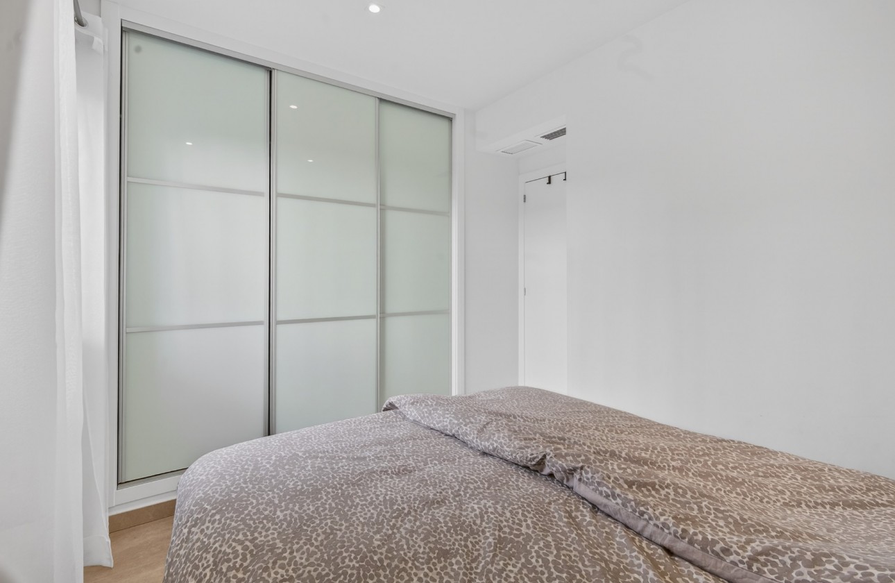 Resale - Ground Floor  - Torrevieja - Aguas Nuevas 