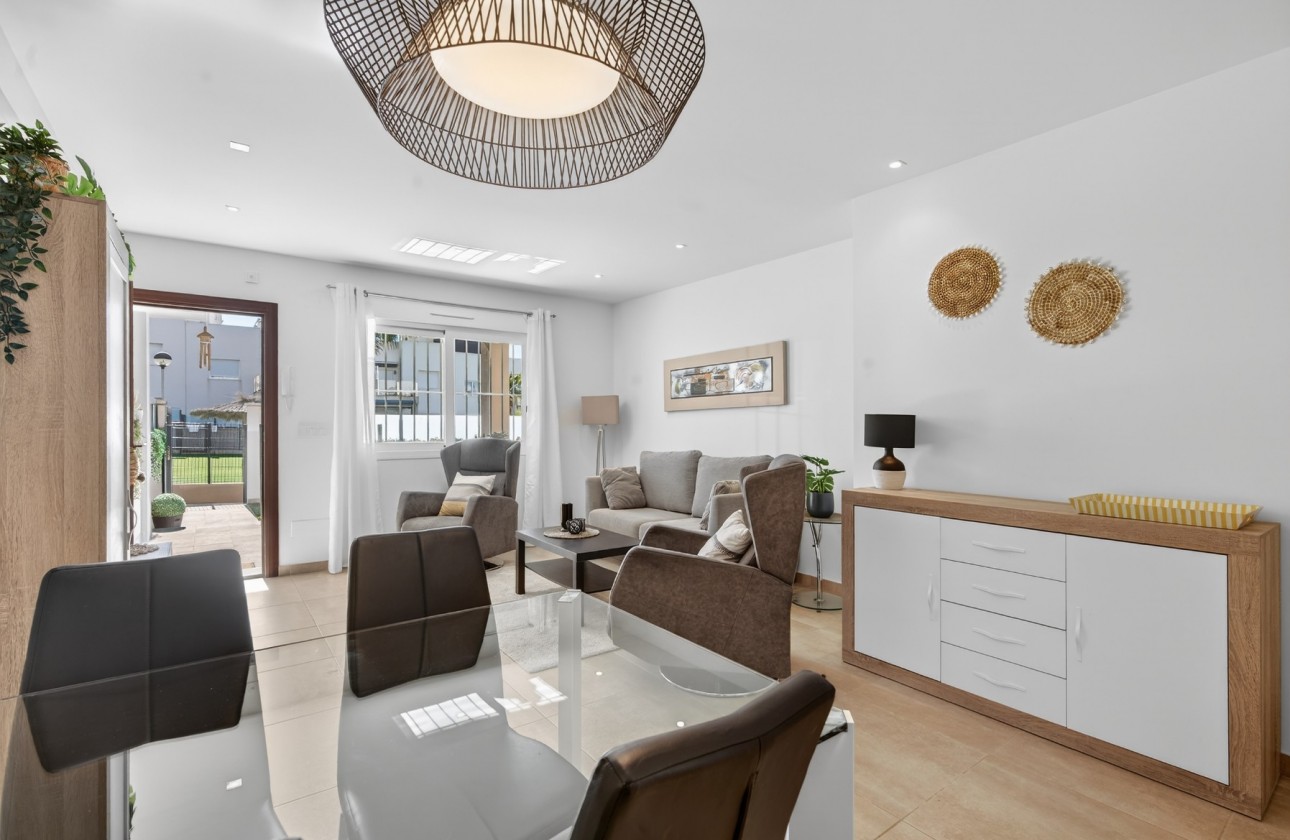 Resale - Ground Floor  - Torrevieja - Aguas Nuevas 