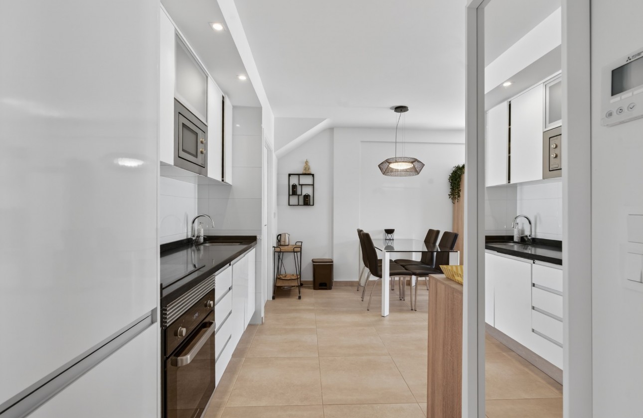 Resale - Ground Floor  - Torrevieja - Aguas Nuevas 