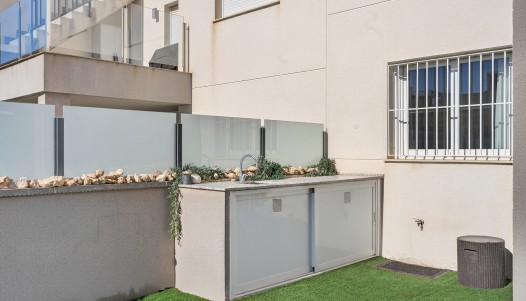 Resale - Ground Floor  - Torrevieja - Aguas Nuevas 