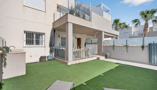 Resale - Ground Floor  - Torrevieja - Aguas Nuevas 