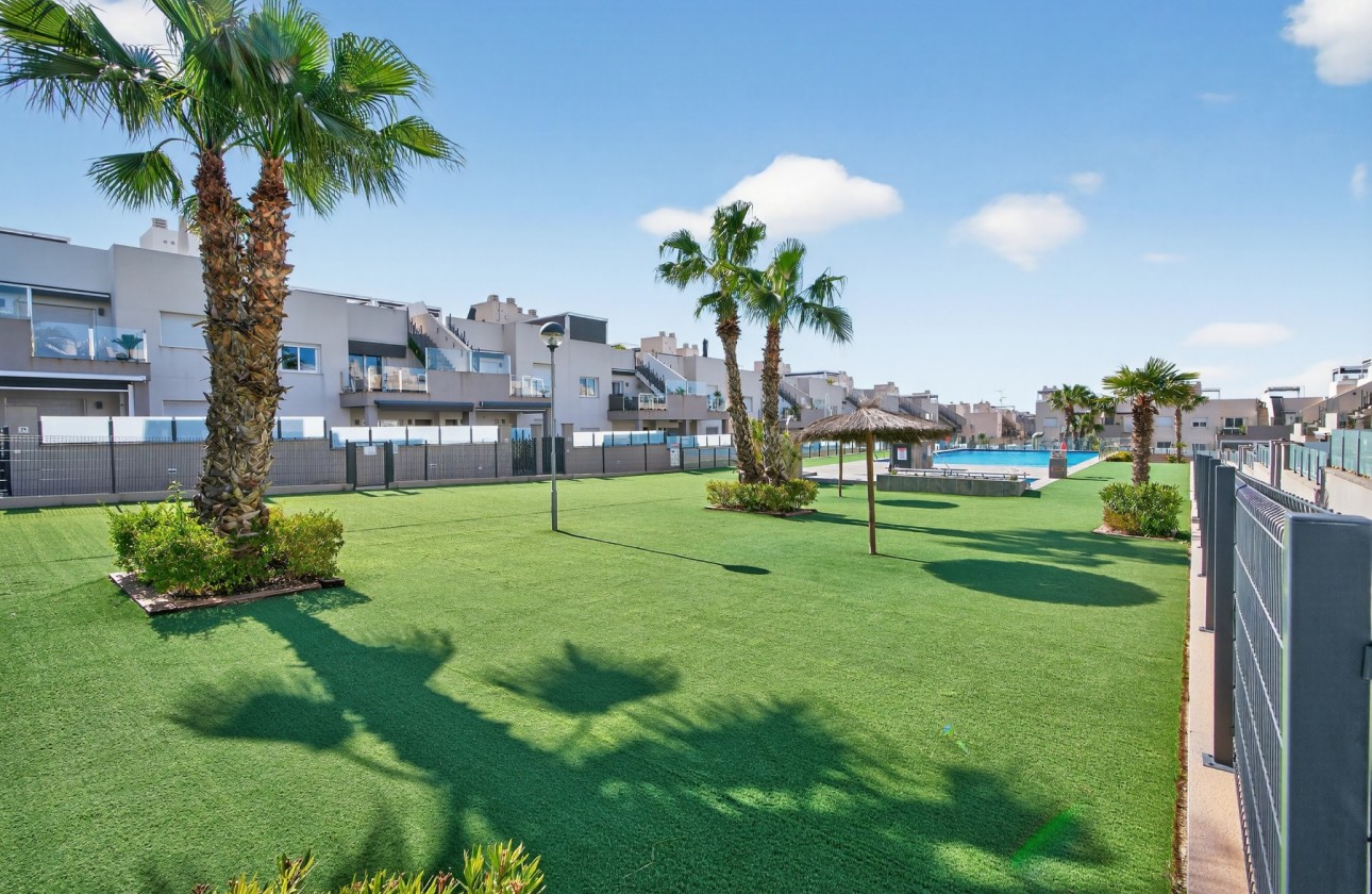 Resale - Ground Floor  - Torrevieja - Aguas Nuevas 