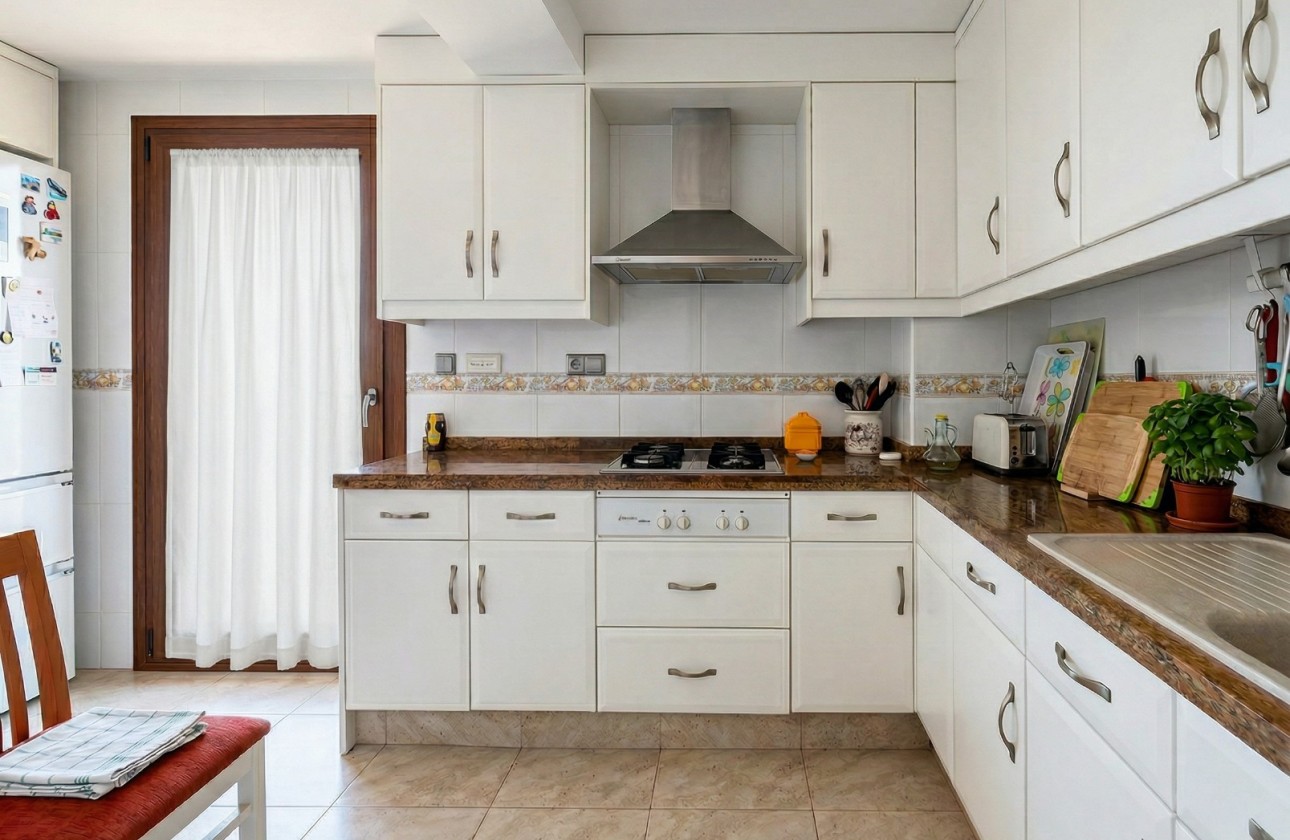 Resale - Apartment - Santa Pola