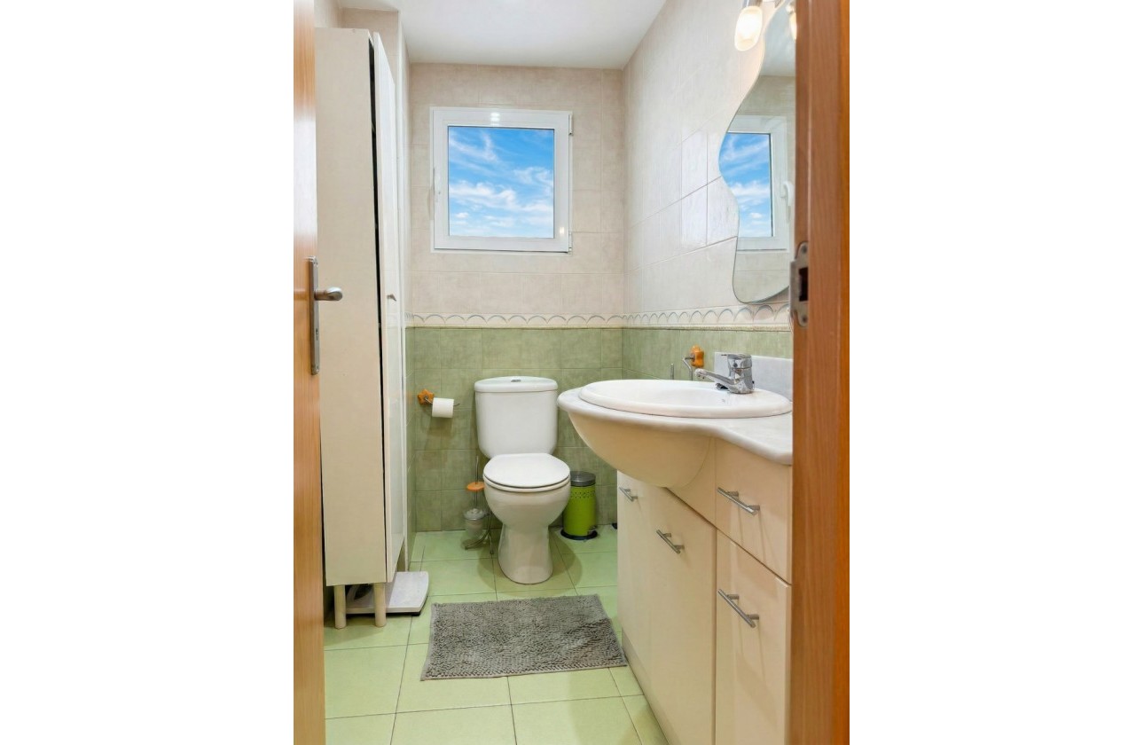 Resale - Apartment - Santa Pola