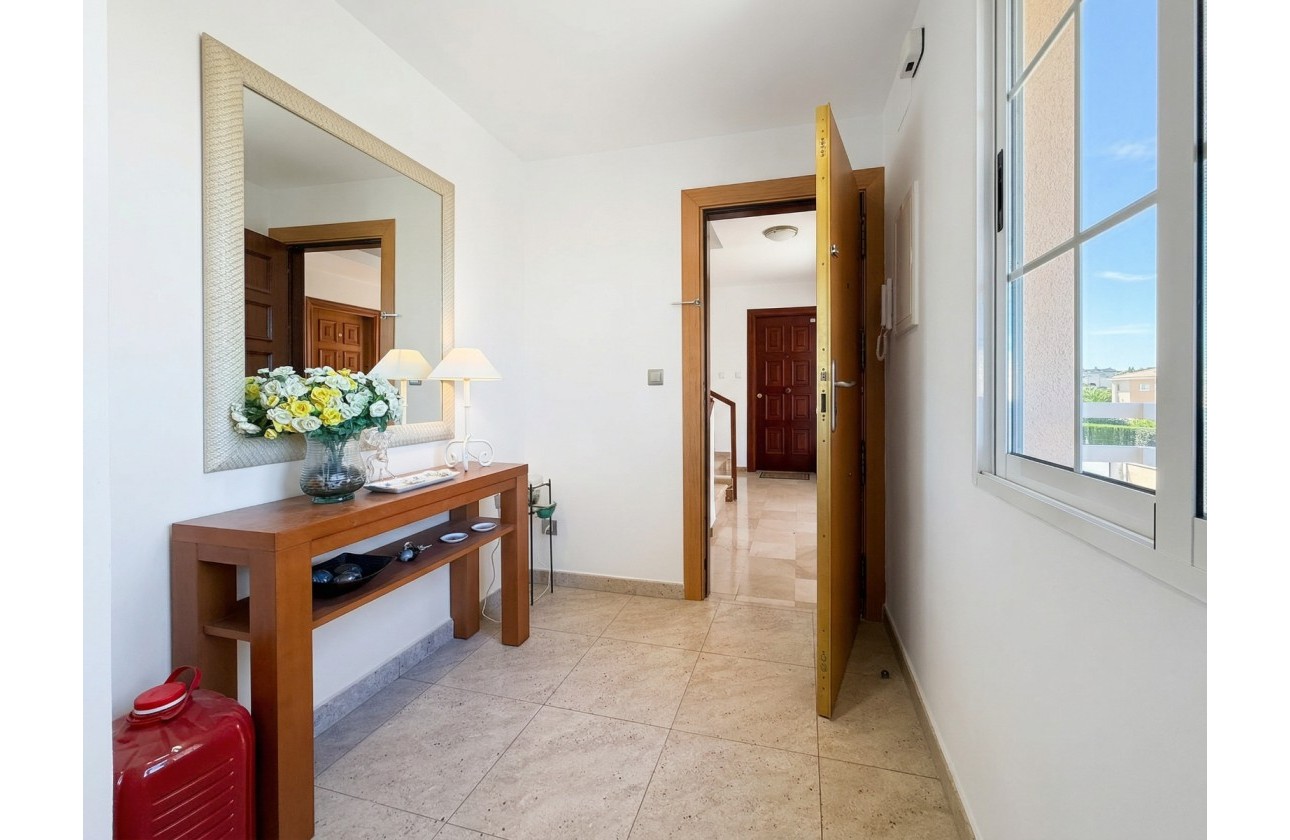Resale - Apartment - Santa Pola