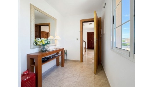 Resale - Apartment - Santa Pola