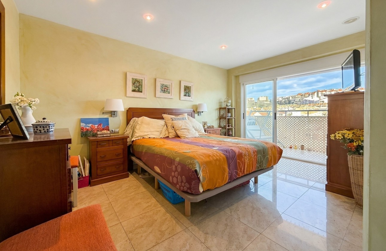 Resale - Apartment - Santa Pola