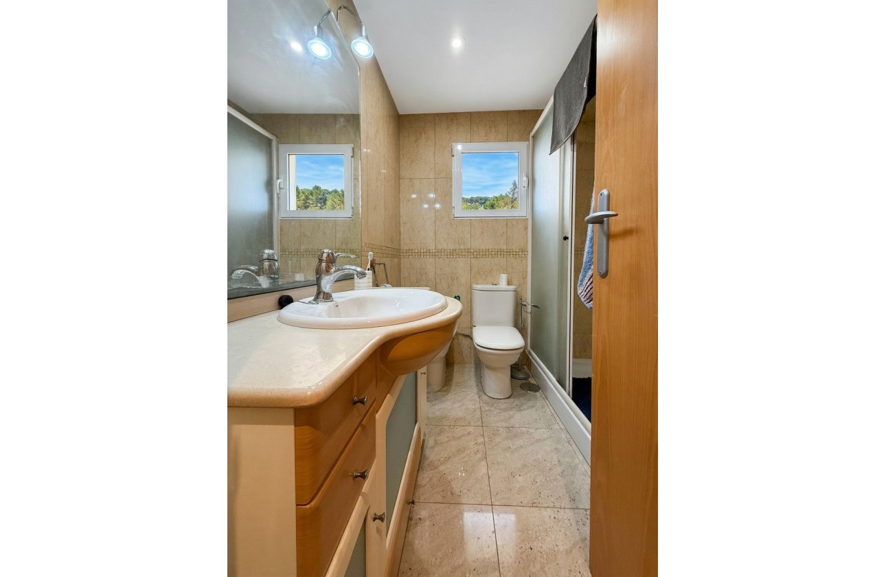 Resale - Apartment - Santa Pola