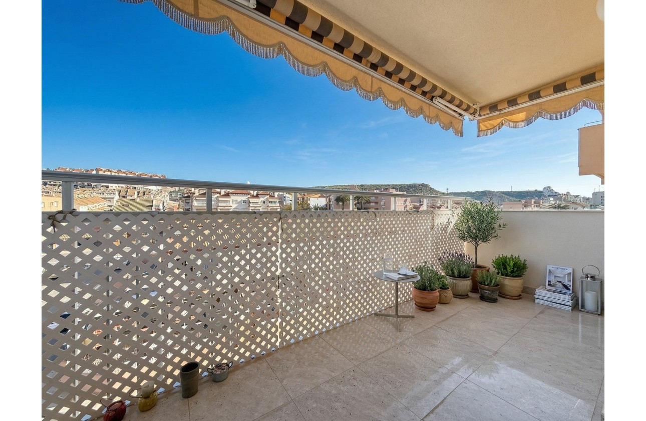 Resale - Apartment - Santa Pola