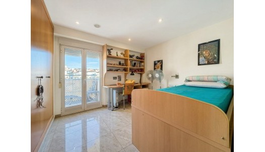 Resale - Apartment - Santa Pola