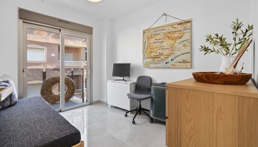 Resale - Apartment - Torrevieja - Playa de los Locos