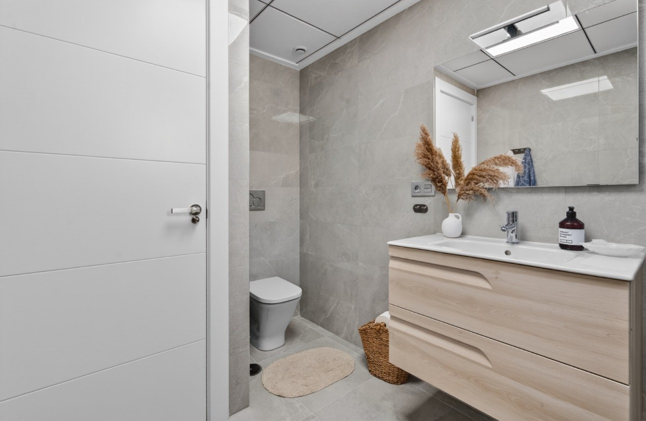 Resale - Apartment - Torrevieja - Playa de los Locos