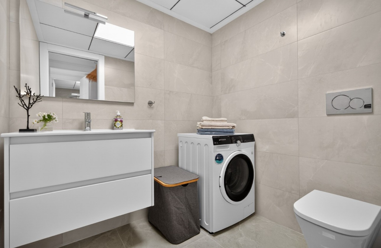 Resale - Apartment - Torrevieja - Playa de los Locos