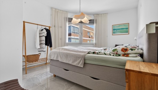 Resale - Apartment - Torrevieja - Playa de los Locos