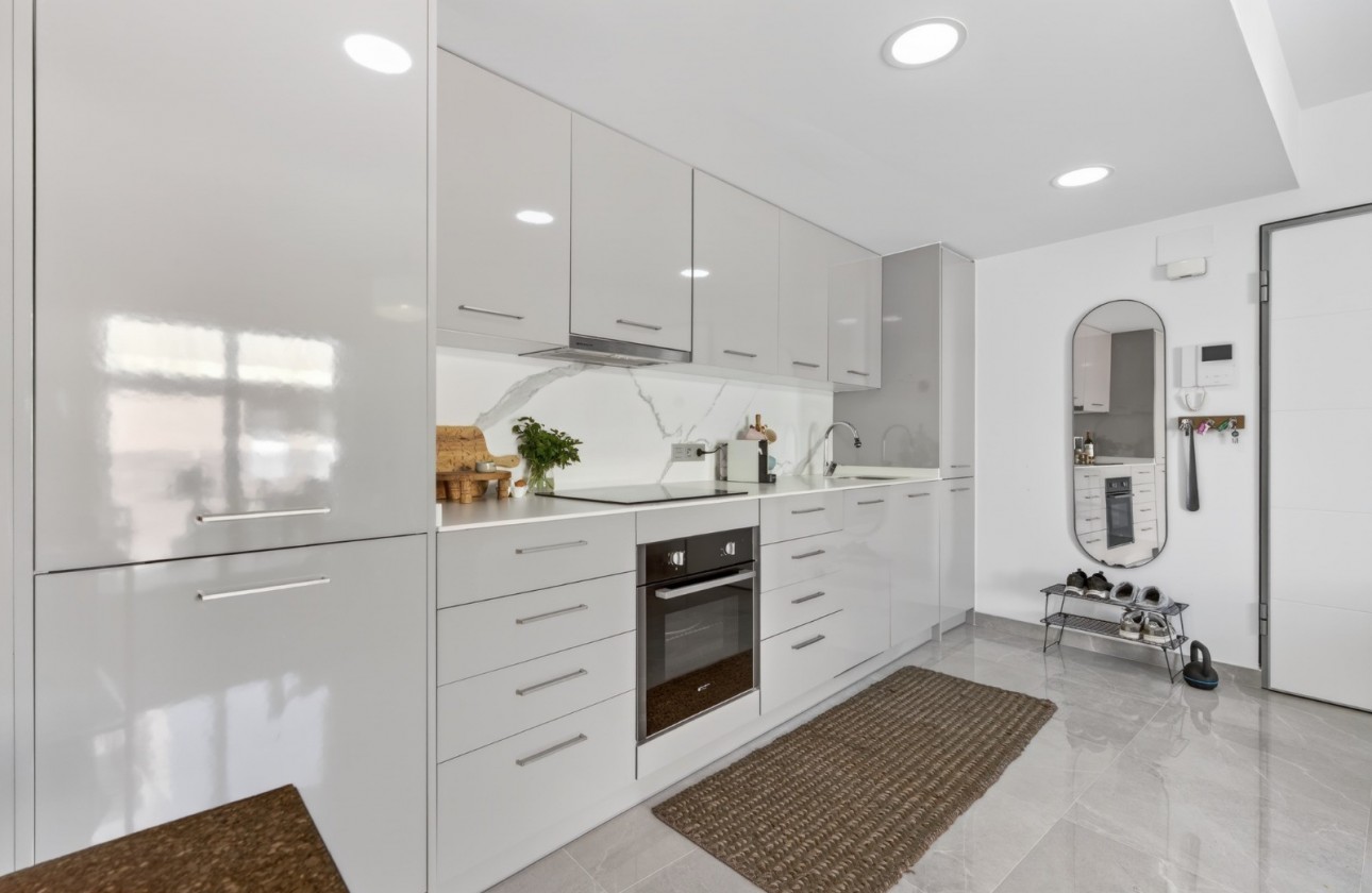 Resale - Apartment - Torrevieja - Playa de los Locos