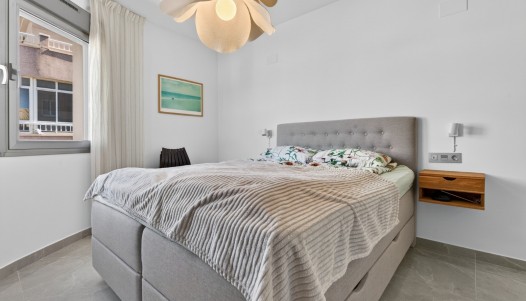 Resale - Apartment - Torrevieja - Playa de los Locos