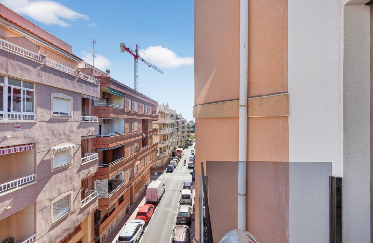 Resale - Apartment - Torrevieja - Playa de los Locos