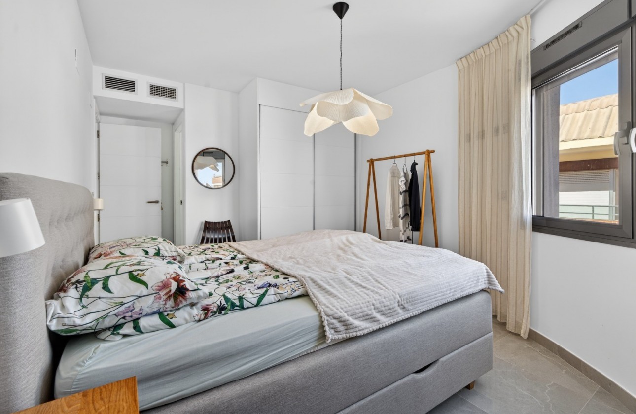 Resale - Apartment - Torrevieja - Playa de los Locos