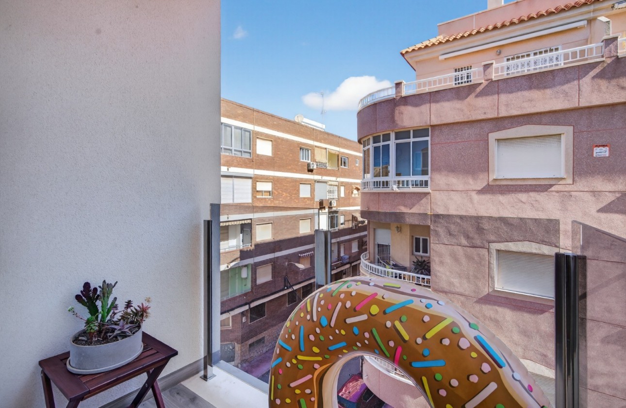 Resale - Apartment - Torrevieja - Playa de los Locos