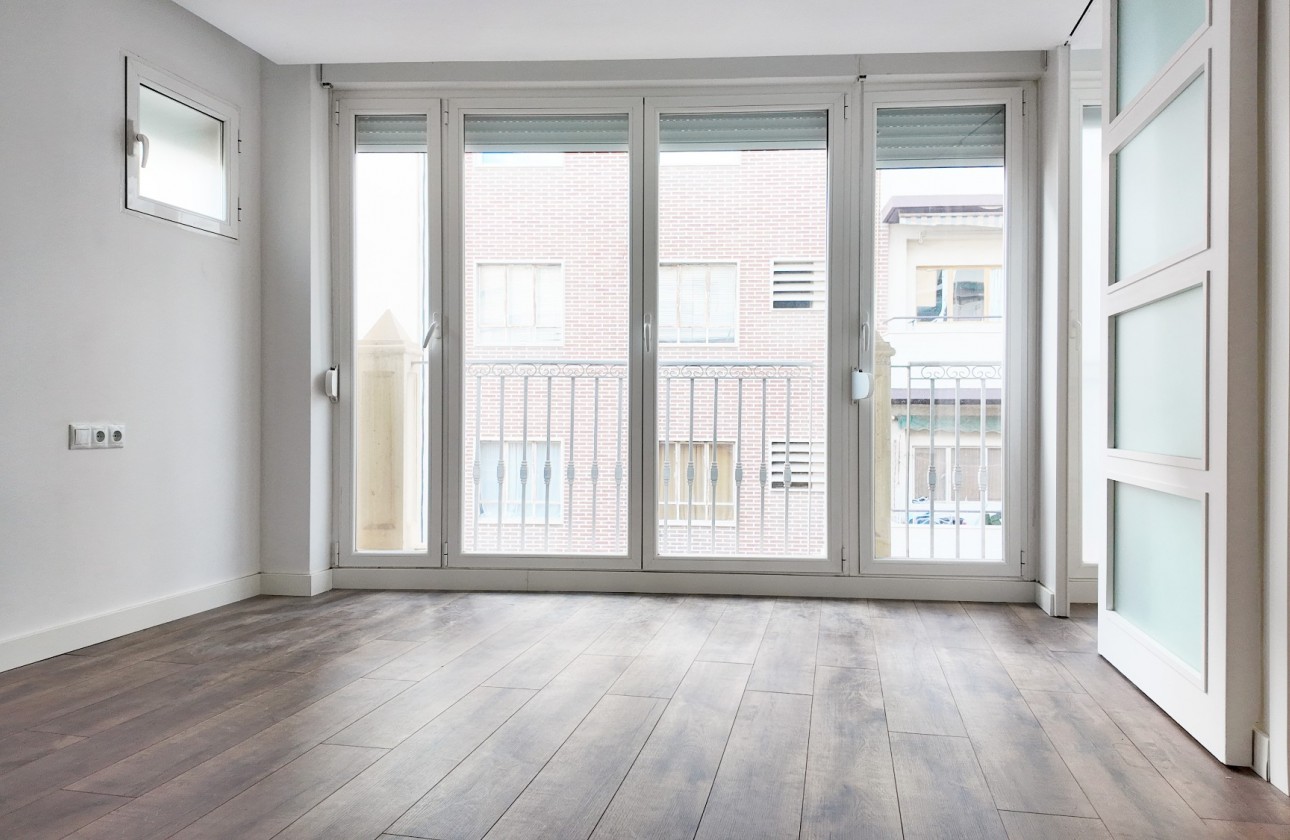 Resale - Duplex - Alicante - Center