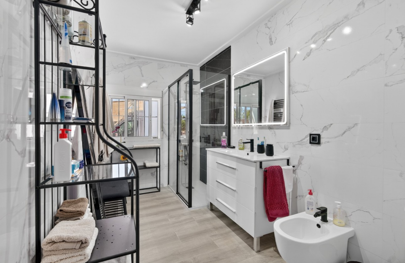 Resale - Villa - El Altet - San Francisco de Asis