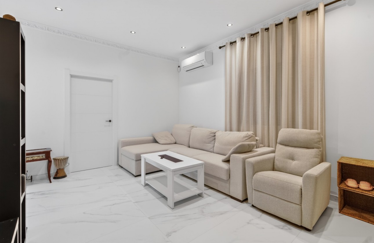 Resale - Villa - El Altet - San Francisco de Asis