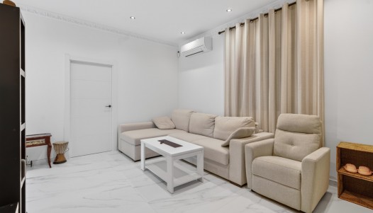 Resale - Villa - El Altet - San Francisco de Asis