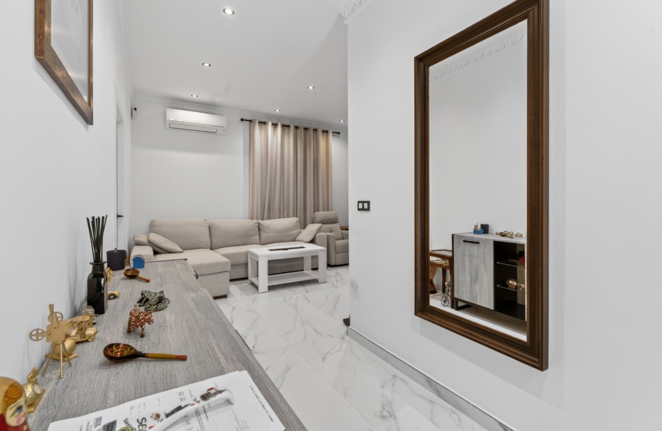 Resale - Villa - El Altet - San Francisco de Asis