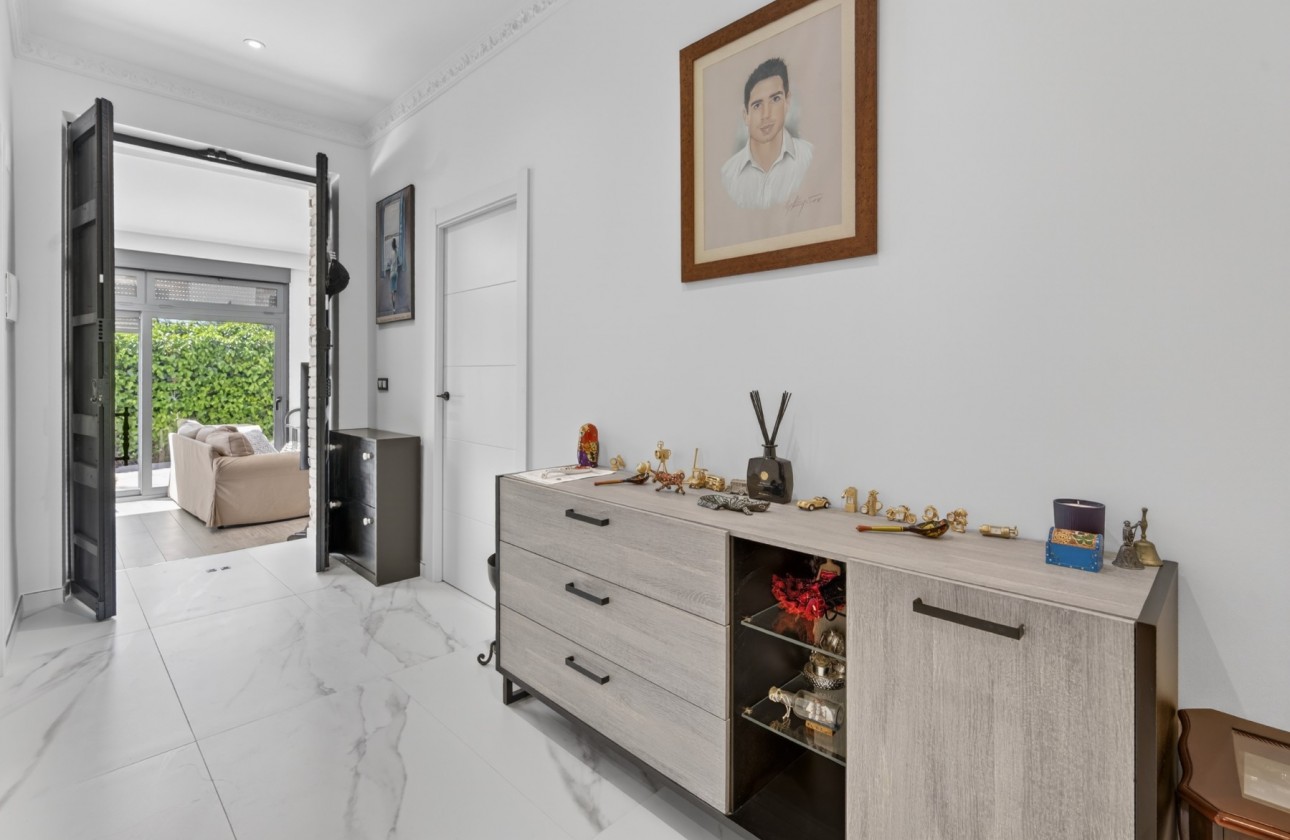 Resale - Villa - El Altet - San Francisco de Asis