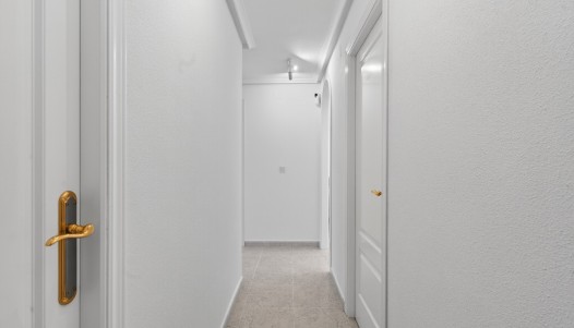 Resale - Apartment - Orihuela Costa - Campoamor
