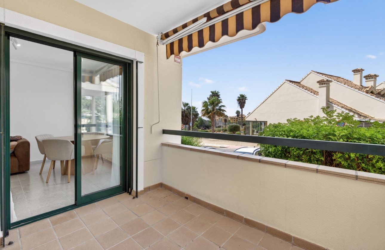 Resale - Apartment - Orihuela Costa - Campoamor