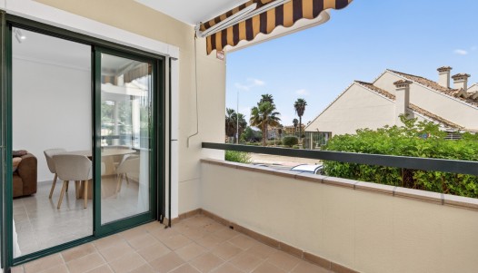 Resale - Apartment - Orihuela Costa - Campoamor