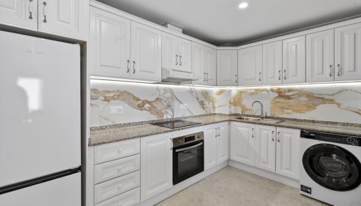 Resale - Apartment - Orihuela Costa - Campoamor