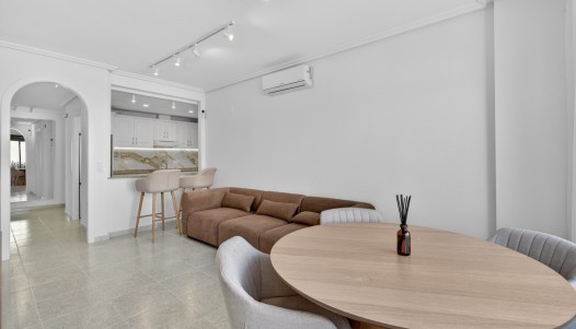 Resale - Apartment - Orihuela Costa - Campoamor
