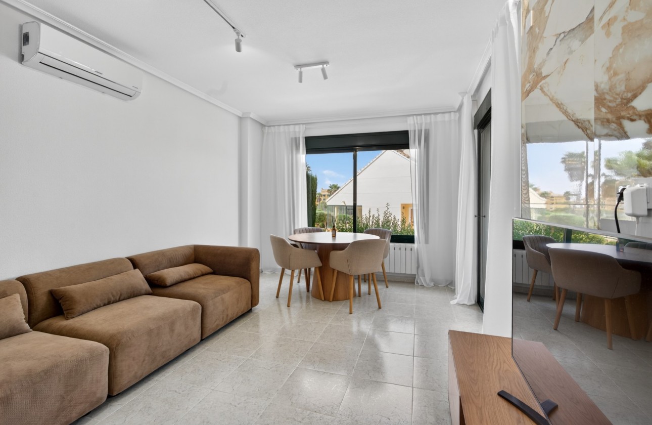 Resale - Apartment - Orihuela Costa - Campoamor