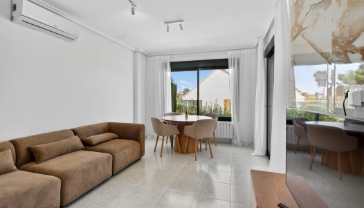 Resale - Apartment - Orihuela Costa - Campoamor