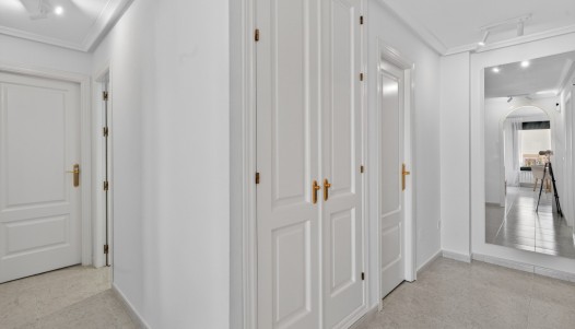 Resale - Apartment - Orihuela Costa - Campoamor