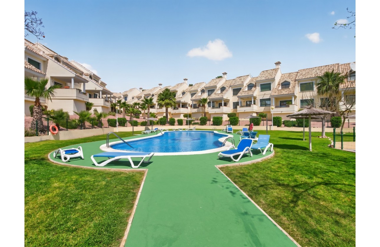 Resale - Apartment - Orihuela Costa - Campoamor