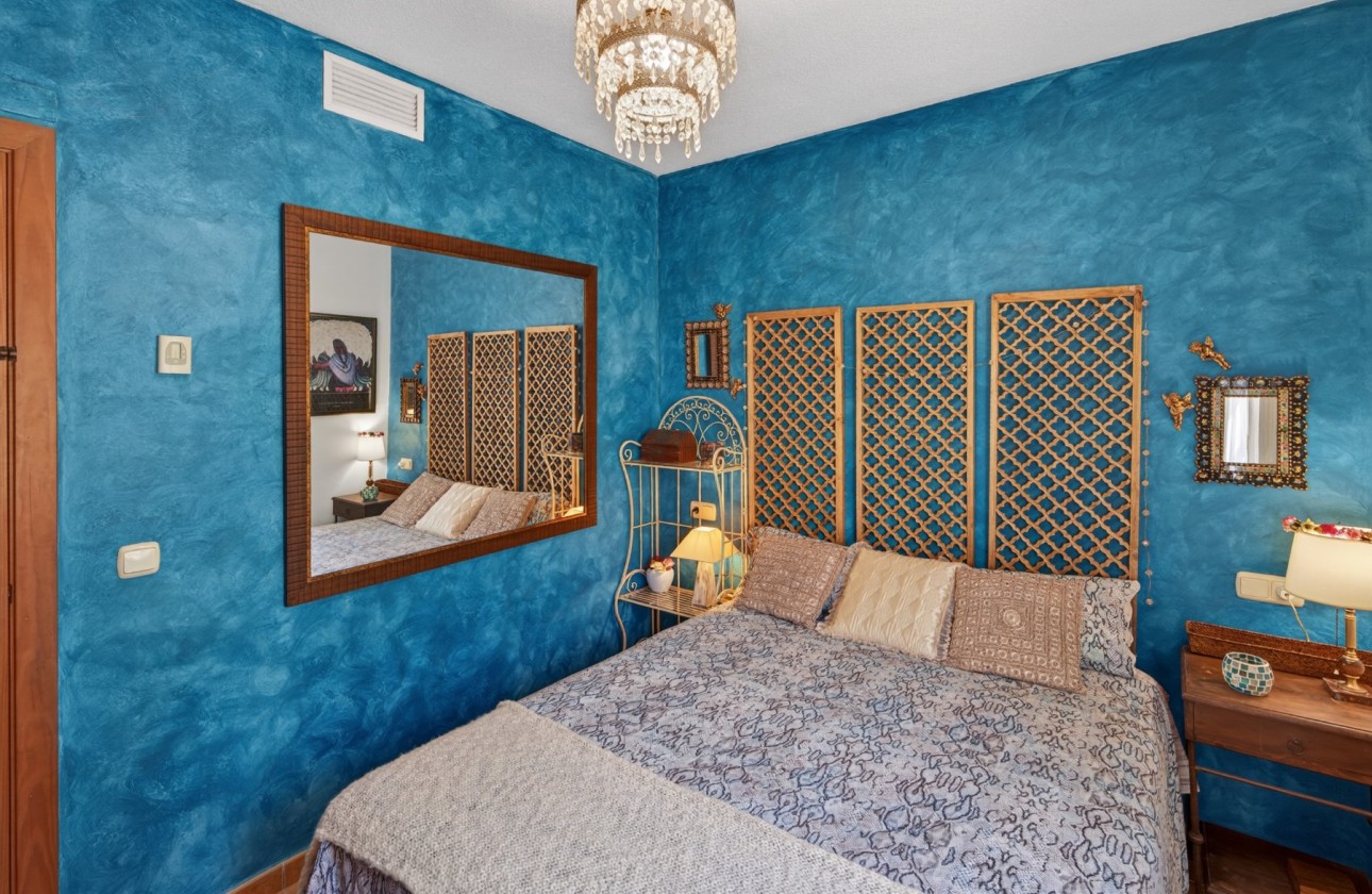 Resale - Villa - Orihuela - Orihuela Center