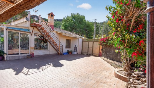 Resale - Villa - Orihuela - Orihuela Center