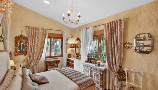 Resale - Villa - Orihuela - Orihuela Center